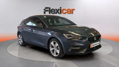 Usado Seat Leon FR 116 CV (85 kW) 2025 Gris Familiar