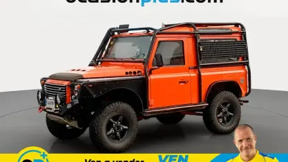 Usado Land Rover Defender 122 CV (89 kW) 2007 Naranja Familiar