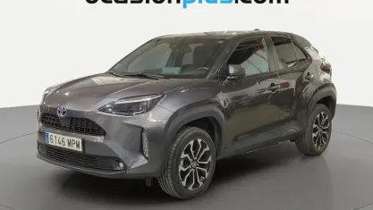 Usado Toyota Yaris Cross Active 116 CV (85 kW) 2024 Gris SUV