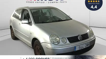 Usado VW Polo Highline 80 CV (58 kW) 2003 Gris / plata Berlina