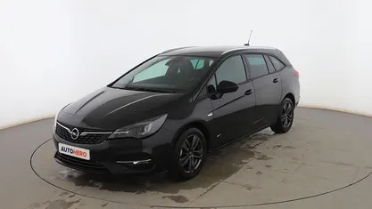 Usado Opel Astra Design & Tech 145 CV (106 kW) 2022 Negro Familiar