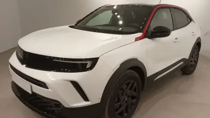 Używany Opel Mokka-e GSe 100 kW (136 KM) 2023 Biały SUV