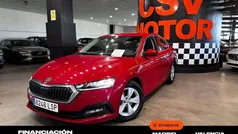 Rojo Usado 2021 Skoda Octavia Ambition Berlina | 17.450 € (Precio justo)