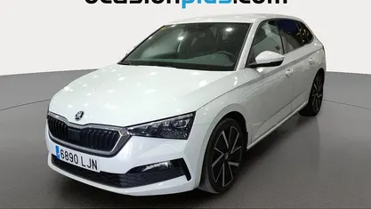 Usado Skoda Scala Sport 150 CV (110 kW) 2020 Blanco Utilitario