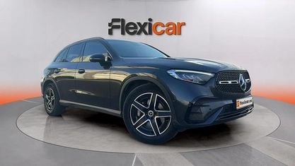 Używany Mercedes GLC200 204 KM (150 kW) 2024 Szary SUV