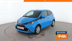 Azul Usado 2017 Toyota Aygo X-play Utilitario | 8699 € (Super precio)