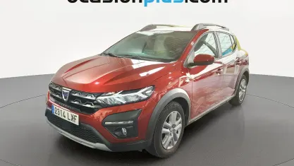 Usado Dacia Sandero Comfort 101 CV (74 kW) 2022 Rojo Utilitario
