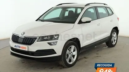 Usado Skoda Karoq Ambition 150 CV (110 kW) 2020 Blanco SUV