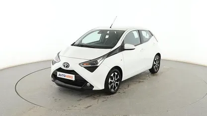 Usado Toyota Aygo X-play 72 CV (52 kW) 2022 Blanco Utilitario