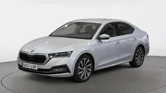 Gris plata Usado 2021 Skoda Octavia Style Berlina | 22.228 € (Precio justo)