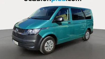 Usado VW Caravelle Comfortline 110 CV (80 kW) 2021 Verde Monovolumen