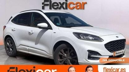 Usado Ford Kuga ST-Line 150 CV (110 kW) 2022 Blanco SUV