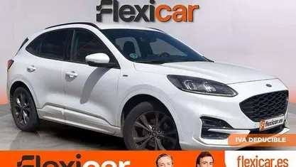 Usado Ford Kuga ST-Line 150 CV (110 kW) 2022 Blanco SUV