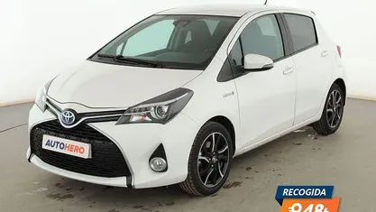 Usado Toyota Yaris Hybrid Style 101 CV (74 kW) 2016 Blanco Berlina