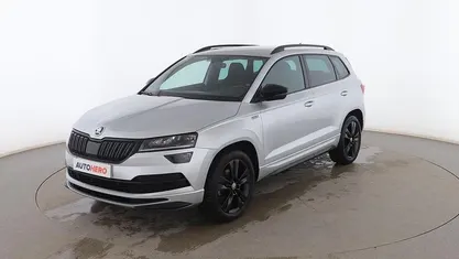 Usado Skoda Karoq SportLine 190 CV (139 kW) 2020 Gris SUV
