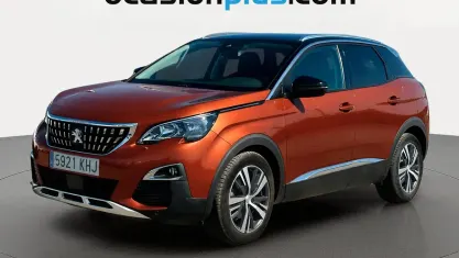 Usado Peugeot 3008 Allure 131 CV (96 kW) 2018 Marrón SUV