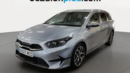 Usado Kia Ceed 120 CV (88 kW) 2022 Gris plata Utilitario