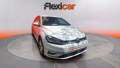 Käytetty VW Golf VII Advance 150 HP (110 kW) 2019 Valkoinen Sedan