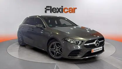 Usado Mercedes A180 116 CV (85 kW) 2021 Gris Berlina