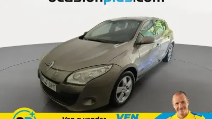 Usado Renault Mégane Dynamique 105 CV (77 kW) 2009 Beige Berlina