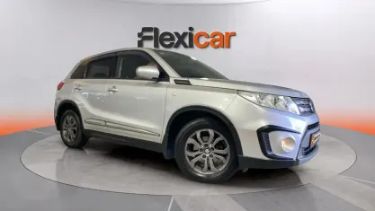 Usado Suzuki Vitara GLX 120 CV (88 kW) 2017 Gris SUV