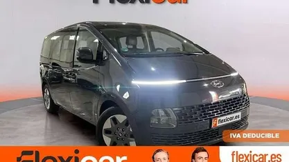 Usado Hyundai Staria 177 CV (130 kW) 2023 Gris Monovolumen