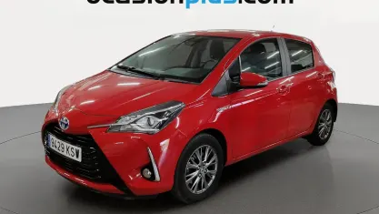 Usado Toyota Yaris Hybrid Active 100 CV (73 kW) 2019 Rojo Utilitario