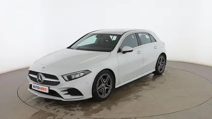 Usado Mercedes A180 AMG line 136 CV (100 kW) 2021 Blanco Utilitario