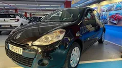Negro Usado 2010 Renault Clio II Expression | 4990 € (Precio justo)