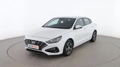 Blanco Usado 2021 Hyundai i30 Berlina | 15.899 € (Buen precio)
