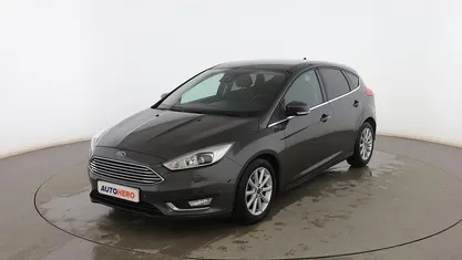 Usado Ford Focus Titanium 125 CV (91 kW) 2014 Gris Berlina