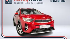 Rojo Usado 2022 Kia Stonic Plus SUV | 15.900 € (Precio justo)