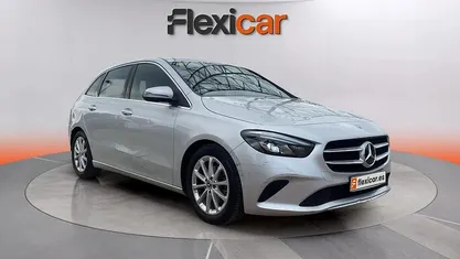 Usado Mercedes B180 137 CV (100 kW) 2020 Gris Monovolumen