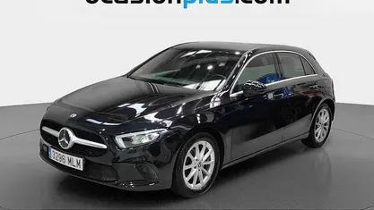 Usado Mercedes A200 163 CV (119 kW) 2018 Negro Utilitario