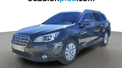 Usado Subaru Outback 150 CV (110 kW) 2015 Negro Familiar