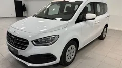 Blanco Nuevo 2025 Mercedes T180 Monovolumen | 26.900 € (Super precio)