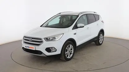 Blanco Usado 2018 Ford Kuga Titanium SUV | 15.899 € (Precio justo)