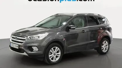 Usado Ford Kuga Trend+ 120 CV (88 kW) 2018 Gris SUV