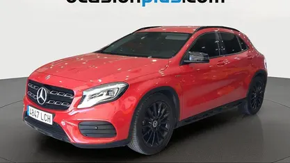 Occasion Mercedes GLA180 122 PK (89 kW) 2019 Rood SUV
