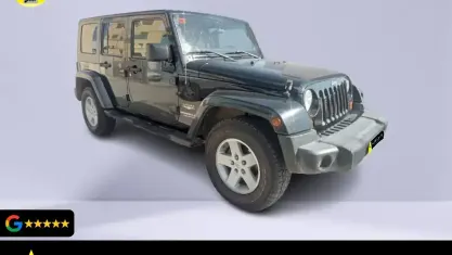 Usado Jeep Wrangler Sahara 177 CV (130 kW) 2008 Negro SUV