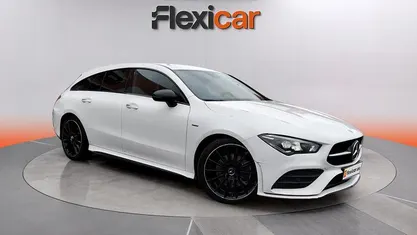 Usado Mercedes CLA220 Shooting Brake 190 CV (139 kW) 2021 Blanco Familiar