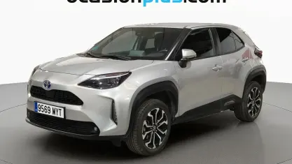 Usado Toyota Yaris Cross Active 116 CV (85 kW) 2025 Gris SUV