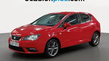 Usado Seat Ibiza I-Tech 85 CV (62 kW) 2013 Rojo Utilitario