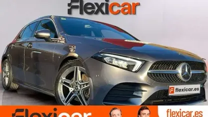 Usado Mercedes A180 122 HP (89 kW) 2018 Cinzento Citadino