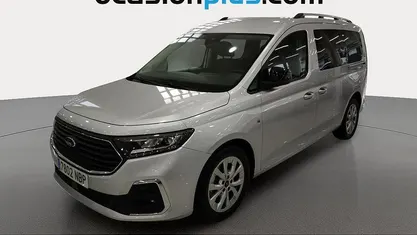 Usado Ford Grand Tourneo Connect Titanium 122 CV (89 kW) 2025 Gris plata Monovolumen