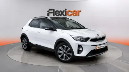 Usado Kia Stonic 101 CV (74 kW) 2019 Blanco SUV