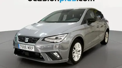 Usado Seat Ibiza FR 116 CV (85 kW) 2024 Gris Utilitario