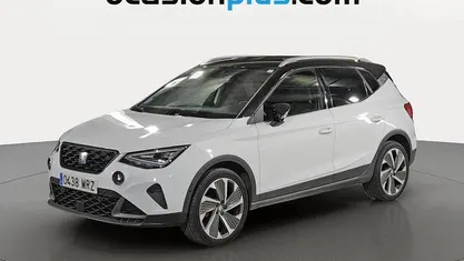 Usado Seat Arona FR 150 CV (110 kW) 2024 Blanco SUV