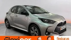 Usado 2024 Toyota Yaris Hybrid Active Berlina | 21.490 € (Precio justo)