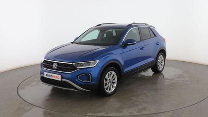 Usado VW T-Roc Life 150 CV (110 kW) 2025 Azul SUV